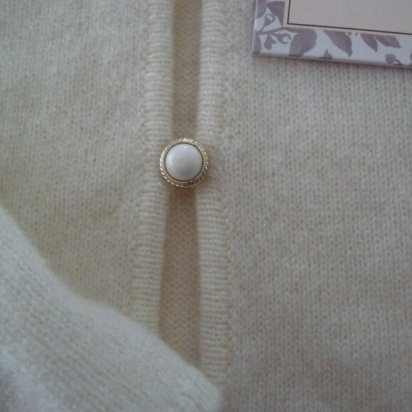 LAURA ASHLEY IVORY CASHMERE OVERSIZED WIDE SLEEVES CARDIGAN PEARL BUTTONS XL NEW - Picture 9 of 9
